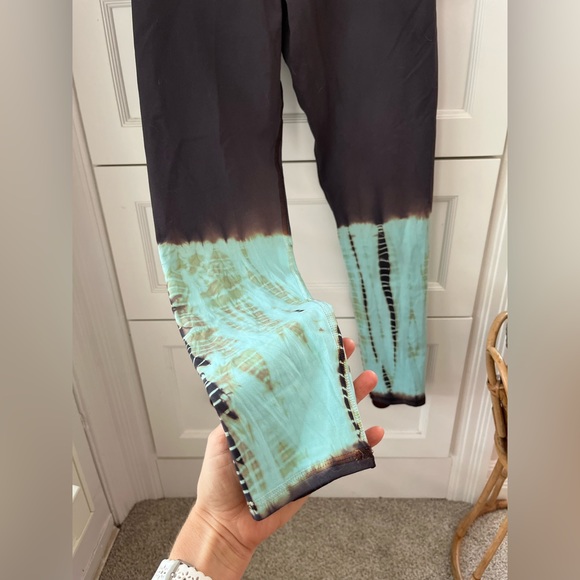 Electric & Rose Athletic - Picture 6 of 7